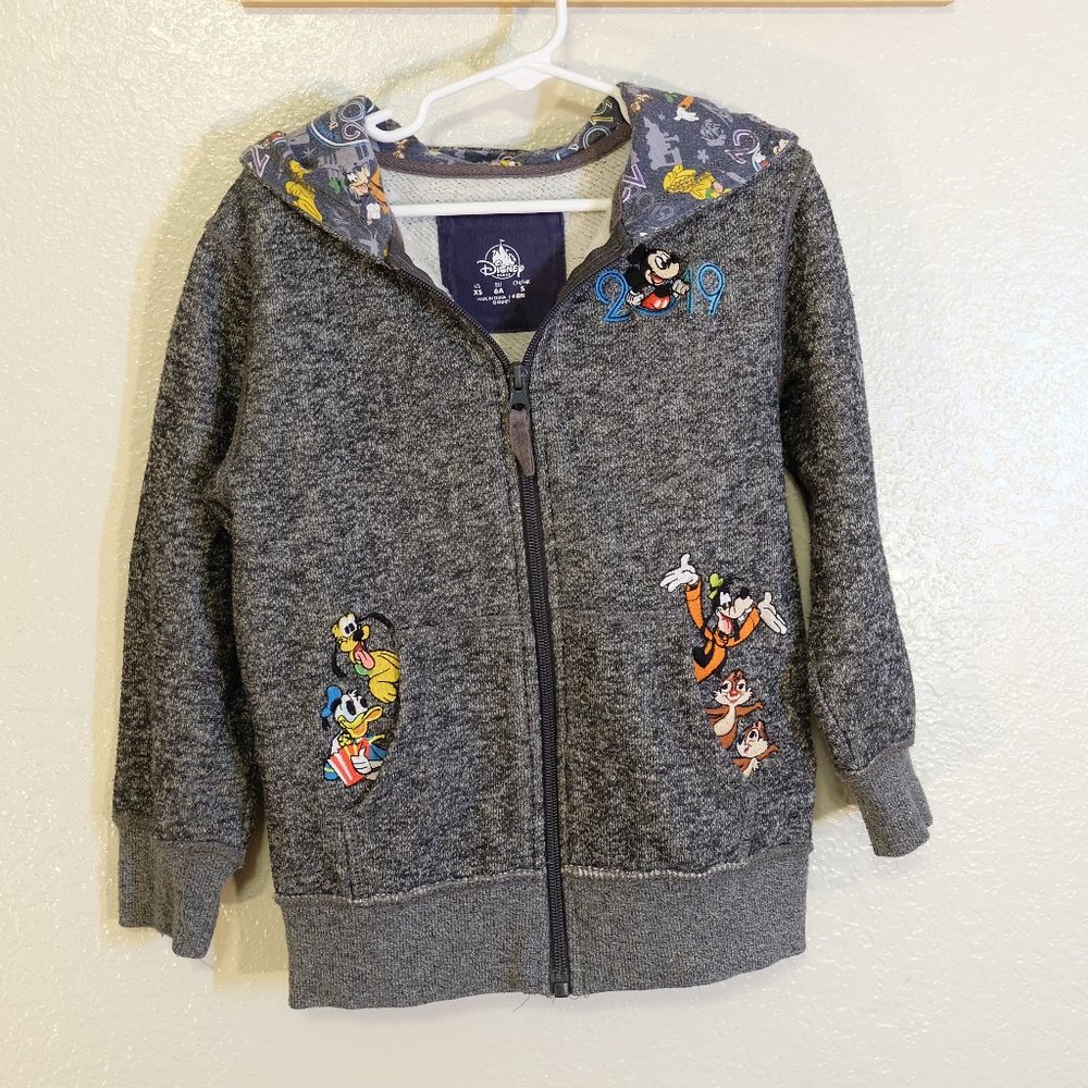 Used Disney Sweater 6
